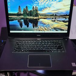 Dell Touchscreen Laptop i7