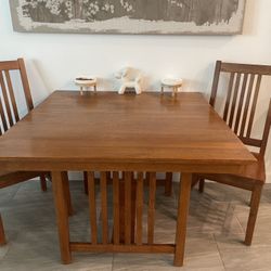 Amish Style Dining Table & Chairs