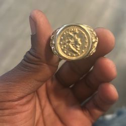 18k Gold Ring 