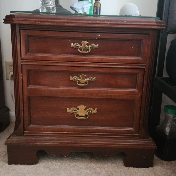 6 Piece Bedroom Set - Ethan Allen