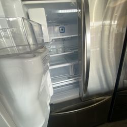 Kenmore Refrigerator 