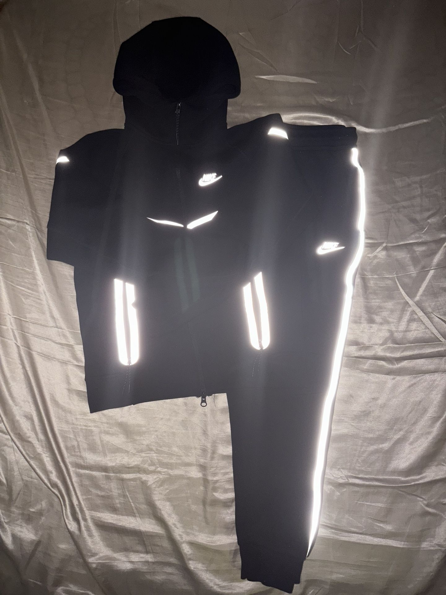 Nike Tech Fleece & Joggers Black Reflective (Sz. M)