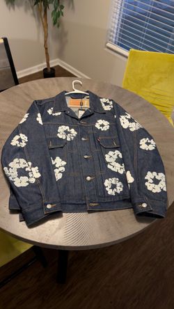 Levi's Denim Trucker Jacket Floral Print