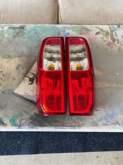 Rear Lights Nissan Frontier 2016