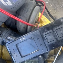 2011-2014 Hyundai Sonata  Air suspension 