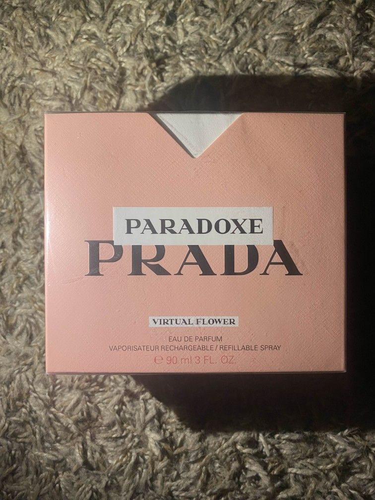 PRADA PARADOXE | VIRTUAL FLOWER