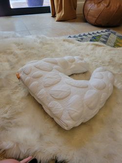 Nook Breastfeeding Pillow