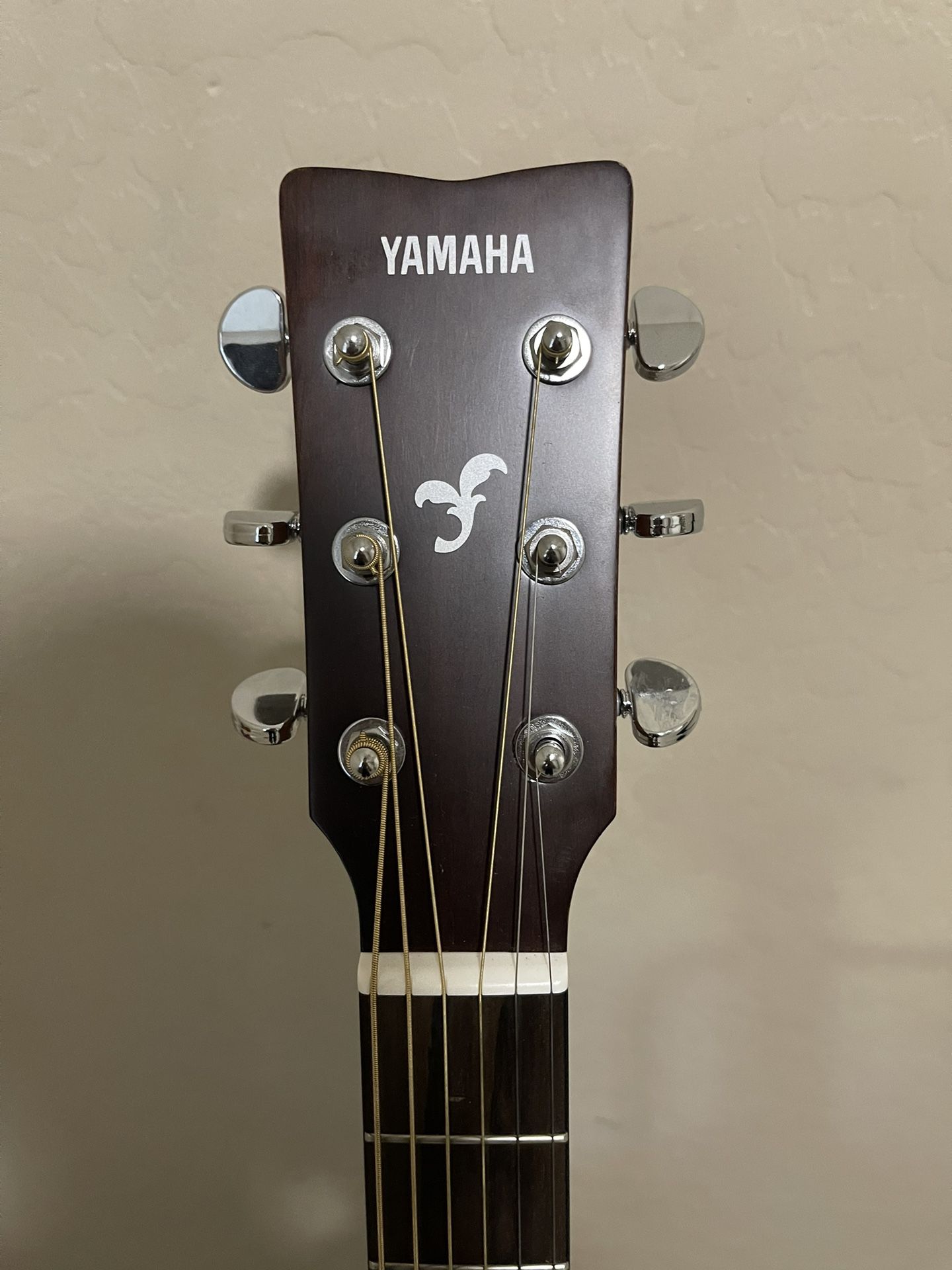 Yamaha Guitar 