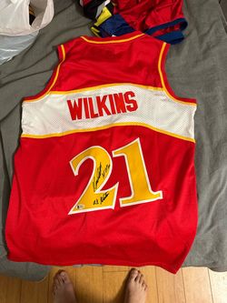 Dominique Wilkins signed hawks jersey