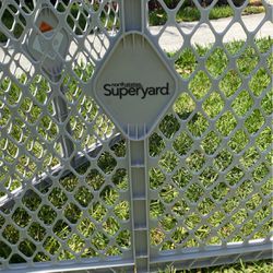 North States Superyard Gate
