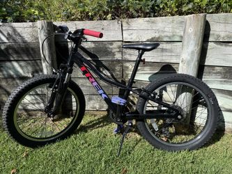 Trek Precaliber 20” Kids Bike – Excellent Condition – NEW Rear Tire