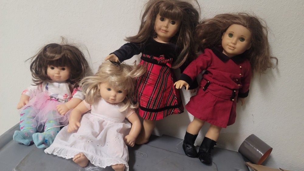 4 American dolls πͺ doll