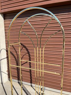 80s Vintage Brass Arched Etagere designed by Milo Baughman for Design Institute of America (DIA)