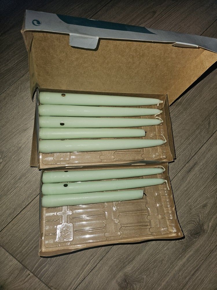 Dinner UNSCENTED CANDLES FREE