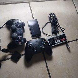 3 Controllers And I Pod Touch 8gb