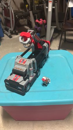 Large Paw Patrol Tow Truck with Figure