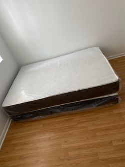 NEW FULL SIZE SET MATTRESS AND BOX SPR+ING-2pcs