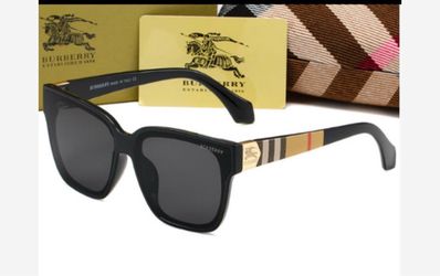 Burberry Square Frame Sunglasses