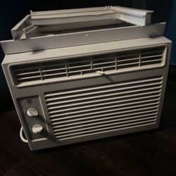 GE window Ac Unit 115-Volt , 5000-BTU 