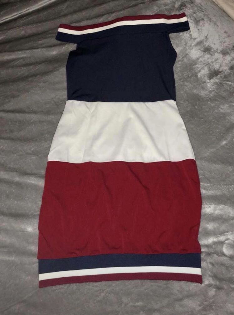 Bodycon dress szM it’s red white and blue, never worn retails $45