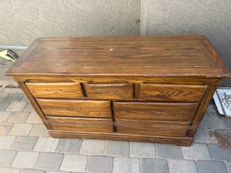 Dresser