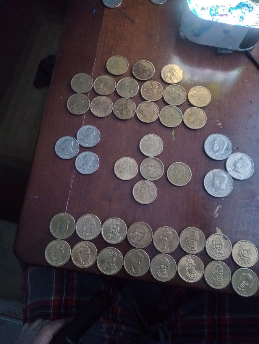 I Dollars Coin ( 30). Coins ,  