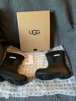Ugg boots (Brand New still in box )