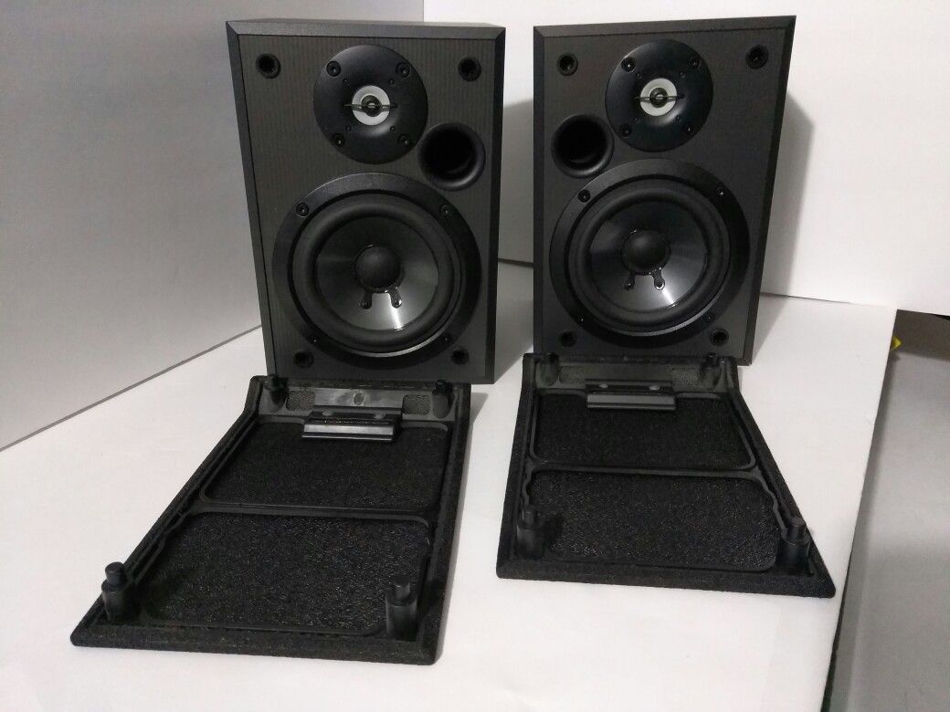 SONY BOOKSHELF SPEAKERS 10". READ DETAILS