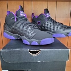 JORDAN JUMPMAN TEAM II Size 8.5 Y Blk/Fierce/purple