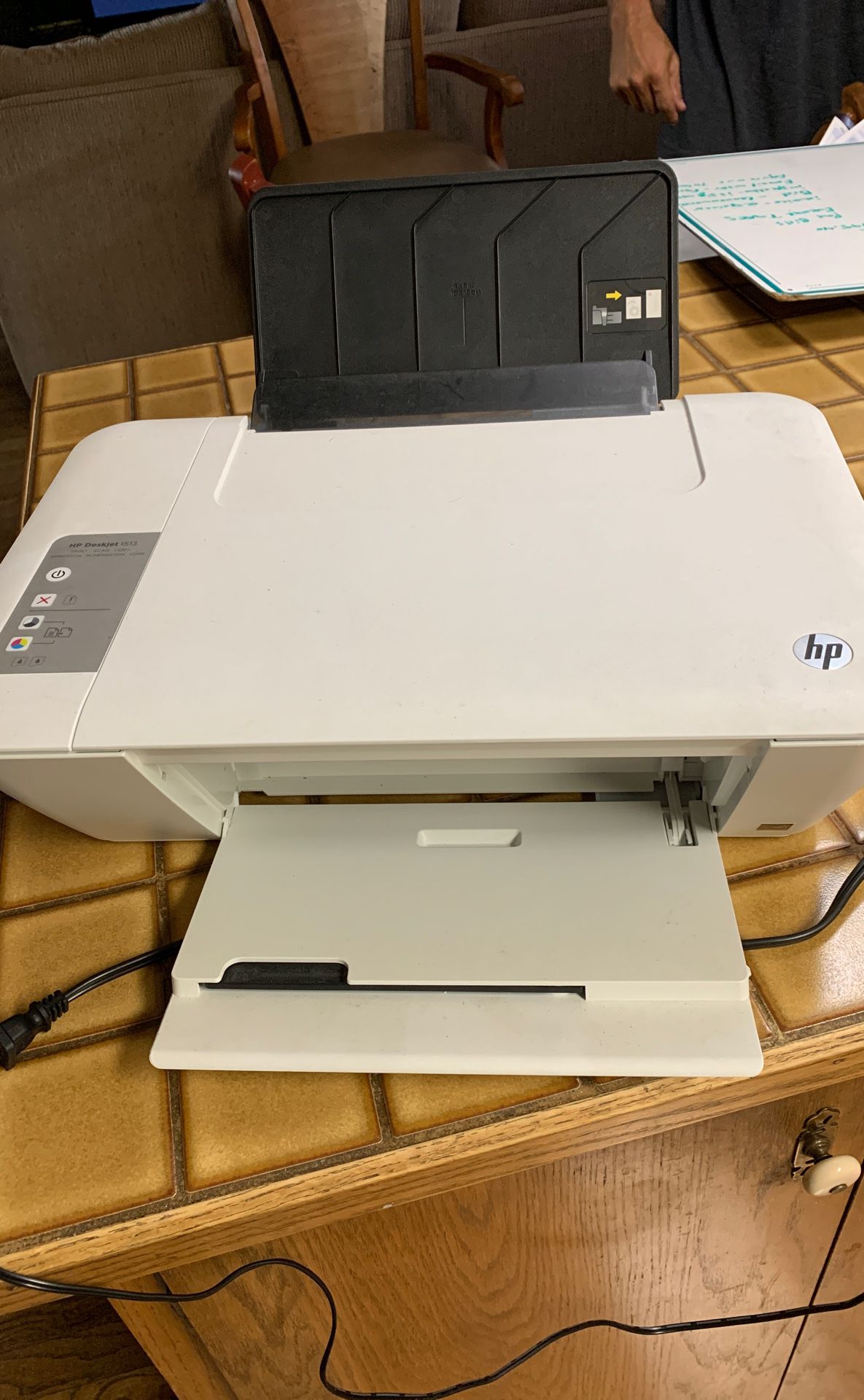 HP Deskjet 1513 print, scan, copy