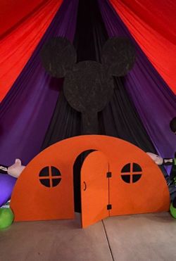 MICKEY MOUSE HALLOWEEN DECORATION