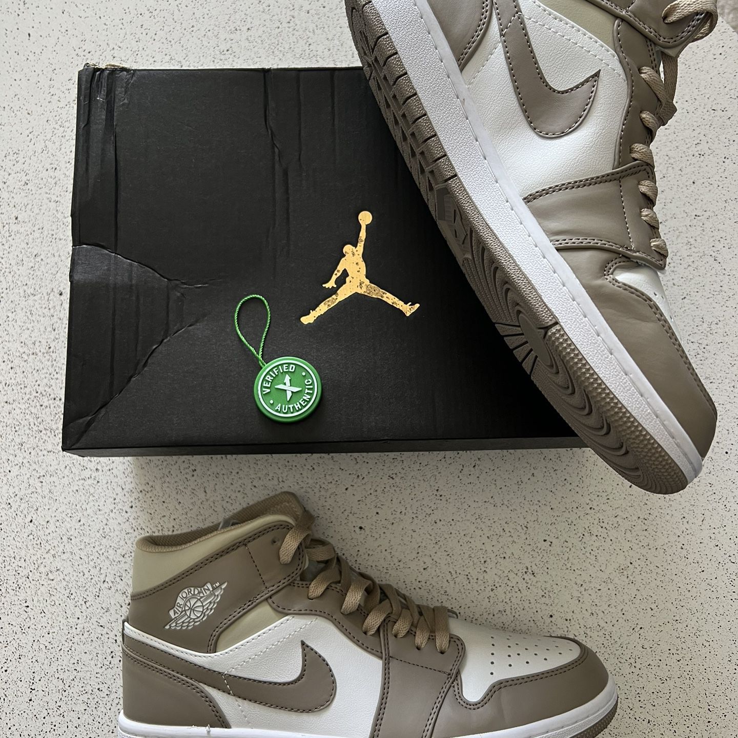 Nike Air Jordan 1 / Size 10.5 College Grey/White