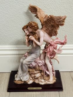 Montefiori Collection Figurine Angel Hugging Girl