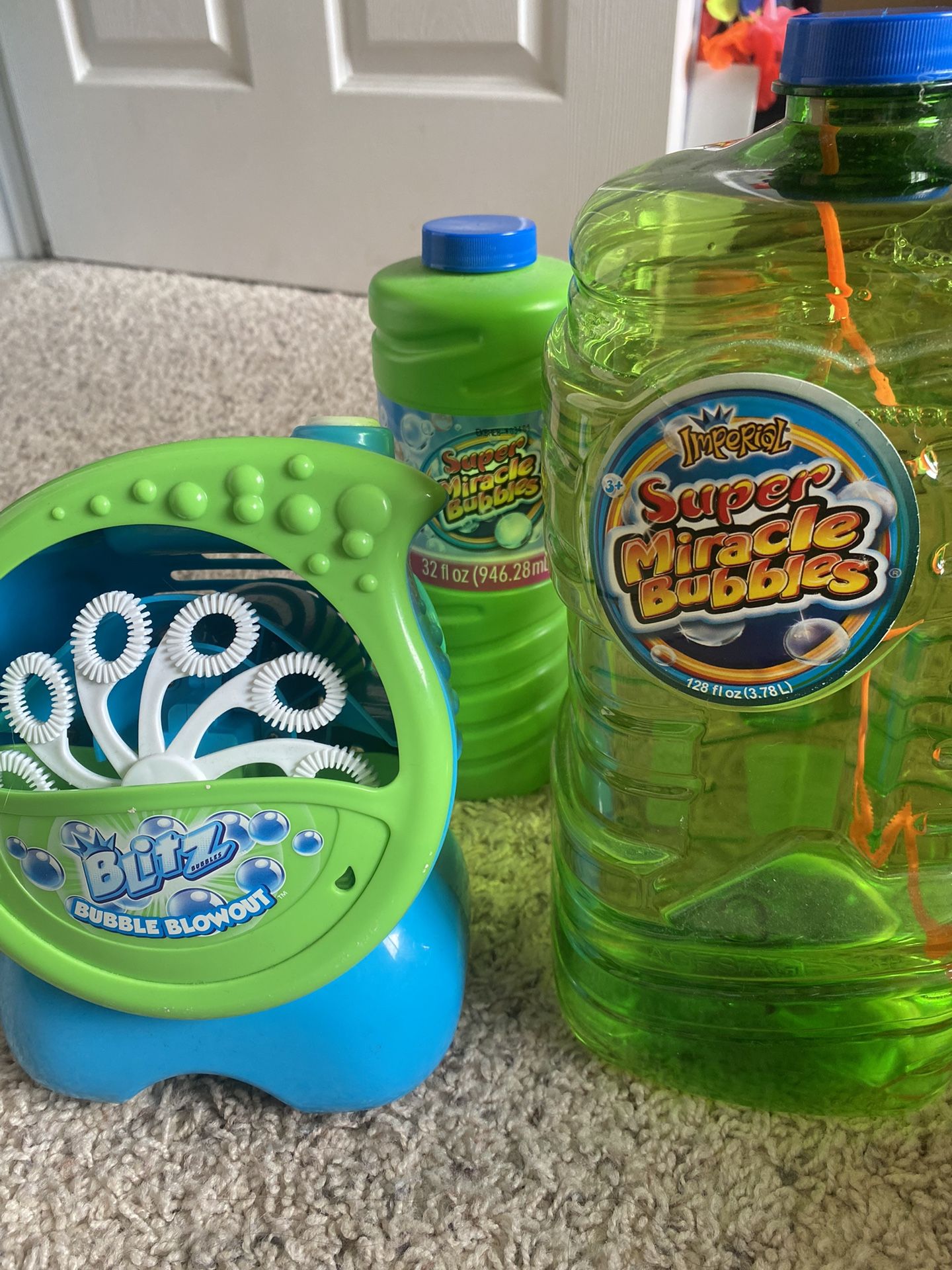 Blitz Bubble Machine With Extra Bubbles