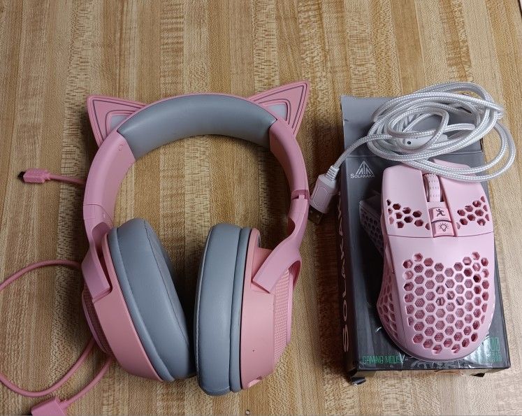 Razer BT Kitty Gaming Headset And Solakaka SM900 Gaming Mouse Pink