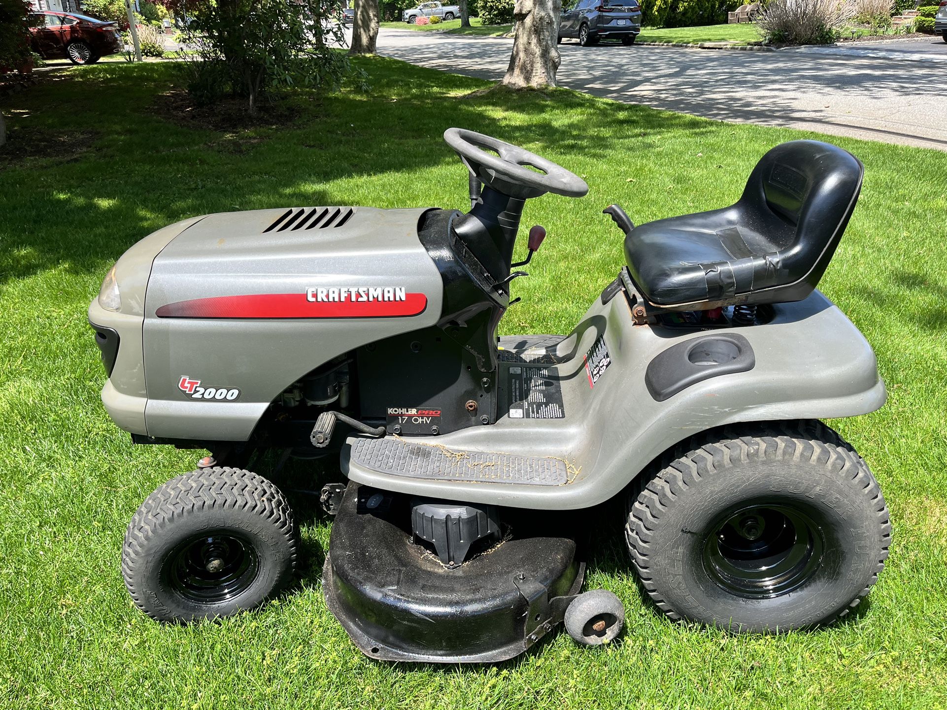 CRAFTSMAN LT2000 KOHLER COMMAND 17HP 42 LAWN TRACTOR for Sale in Huntington NY OfferUp