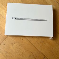 macbook air MBA 13.3 silver / 1.1GHz quad-core /16GB/ 512GB  
