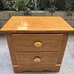 Solid Wood Nightstand / End Table – 2 Drawers