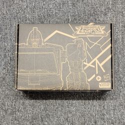 Transformers Generations Legacy Selects Deluxe Class DK-2 Guard Action Figure