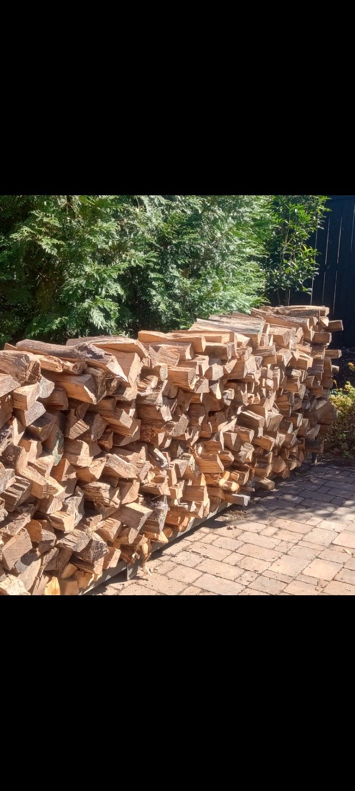 Seasoned Firewood . Red Oak/White Oak Mix ..Delivered And Stacked