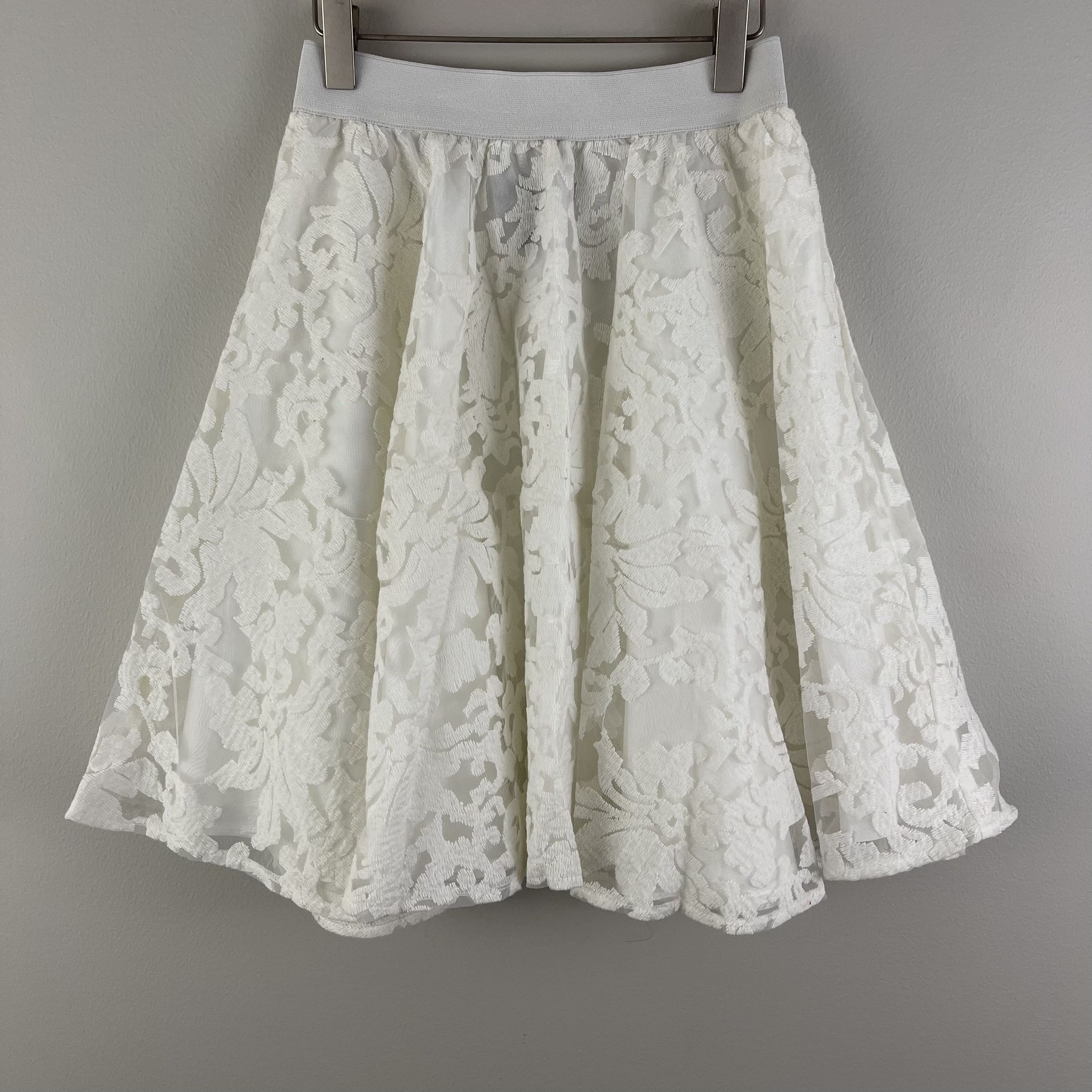 FOREVER 21 White Lace Wide Swing Skater Skirt