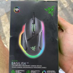 Gaming Mouse Basilisk V3 Customizable ergonomic gaming mouse/Razor Chroma RGBNew