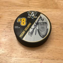 Teemu Selanne/Paul Kariya Autograph Hockey Puck