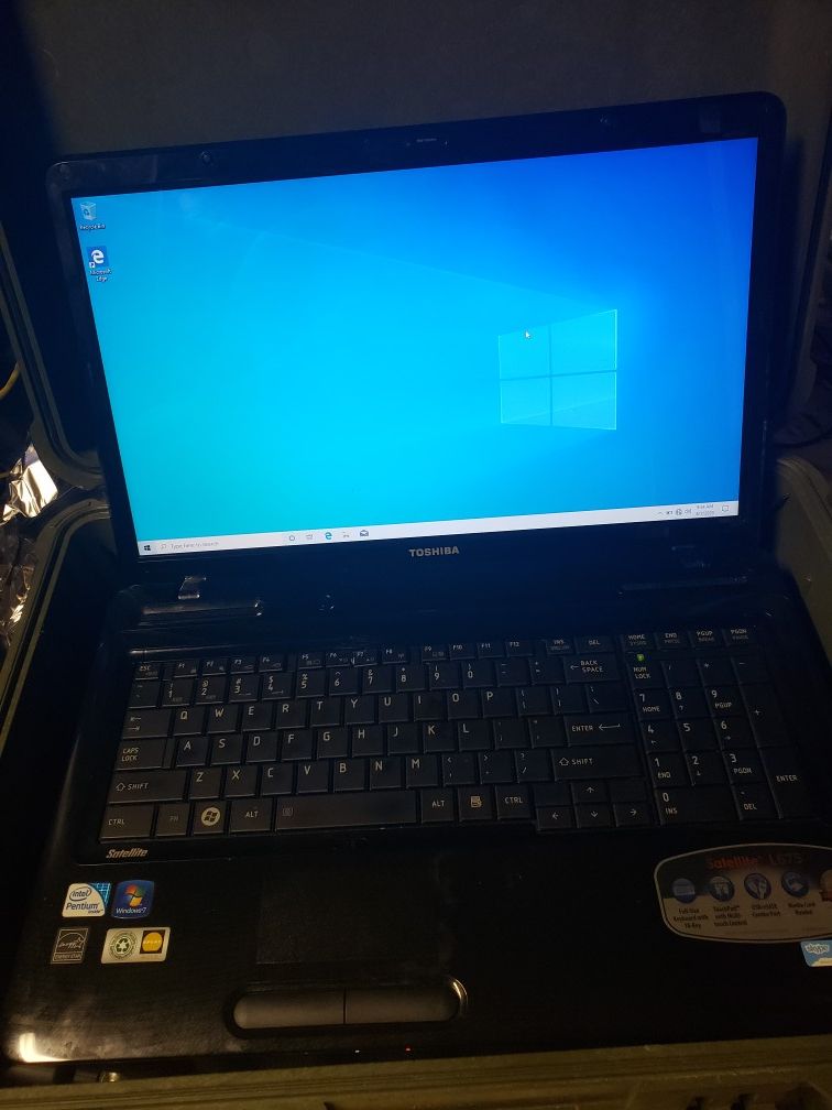 Toshiba Satellite Laptop Windows 10