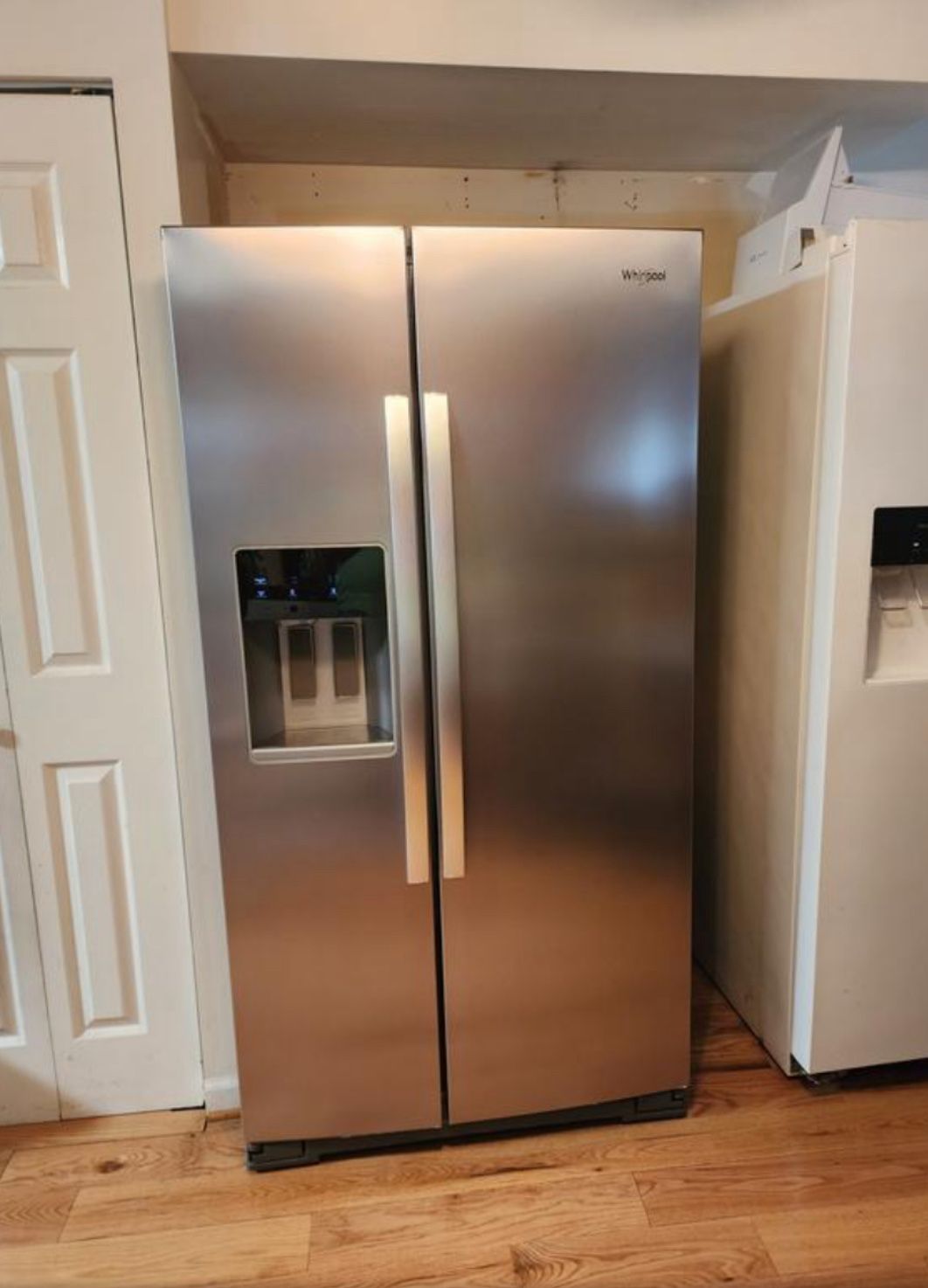 Whirlpool Side-by-Side Refrigerator/Freezer