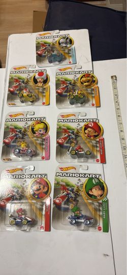 Hot Wheels Mario Kart Die-Cast Cars Set of 7