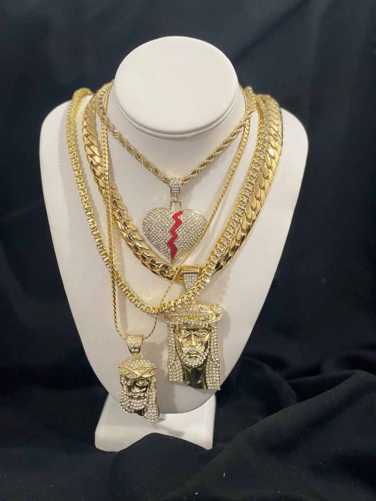 💎✨ FOR SALE: Iced-Out Chains & Pendants ✨💎
