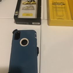 Otter Box  Defender Cell Phone Case/Protector Hunter Green iPhone XR