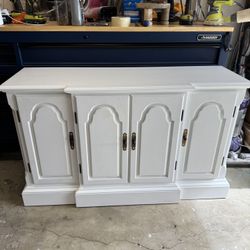 Ethan Allen Dresser