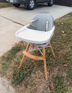Baby High Chair with Wooden Legs